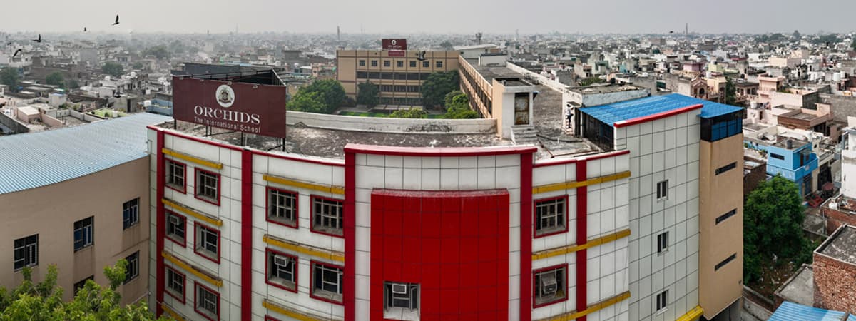 Top Awarded CBSE school with School Excellence Award by Dainik Jagran in Sonipat. Located in New Braham Colony and near to Mehlana, Sector 12, Sector 15 and Sector 38.
