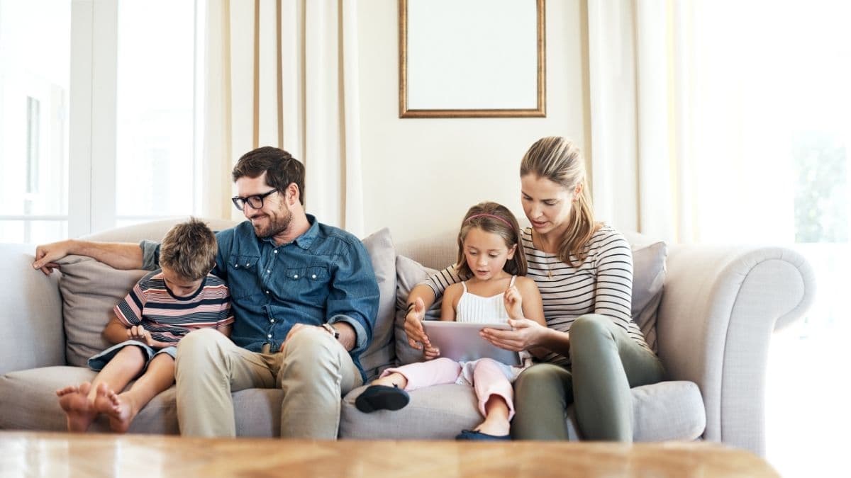 Digital Parenting: Meeting the Challenges and Opportunities