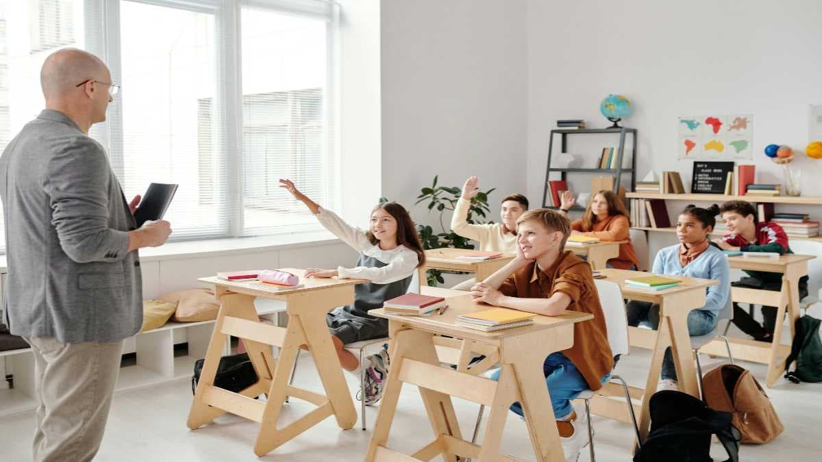 How does a Doctor work? Teaching Kids About Healthcare Careers