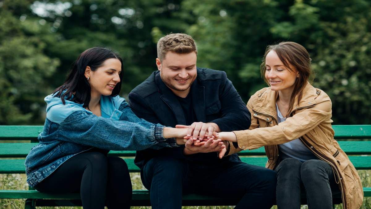 Develop Social Skills: The Importance of Friendship in Life and How to Make Friends?