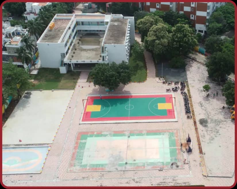 Pallikaranai has a spacious campus.