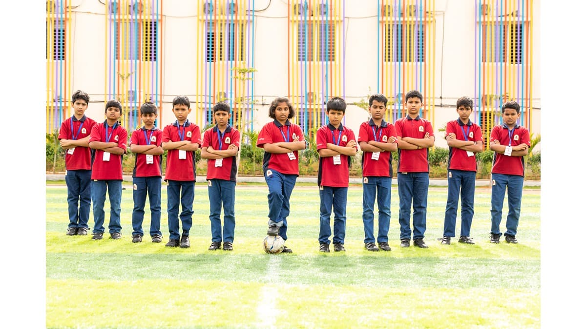 Combating Sedentary Lifestyles: Infusing Active Breaks and Movement into the Indian School " students in brake time"