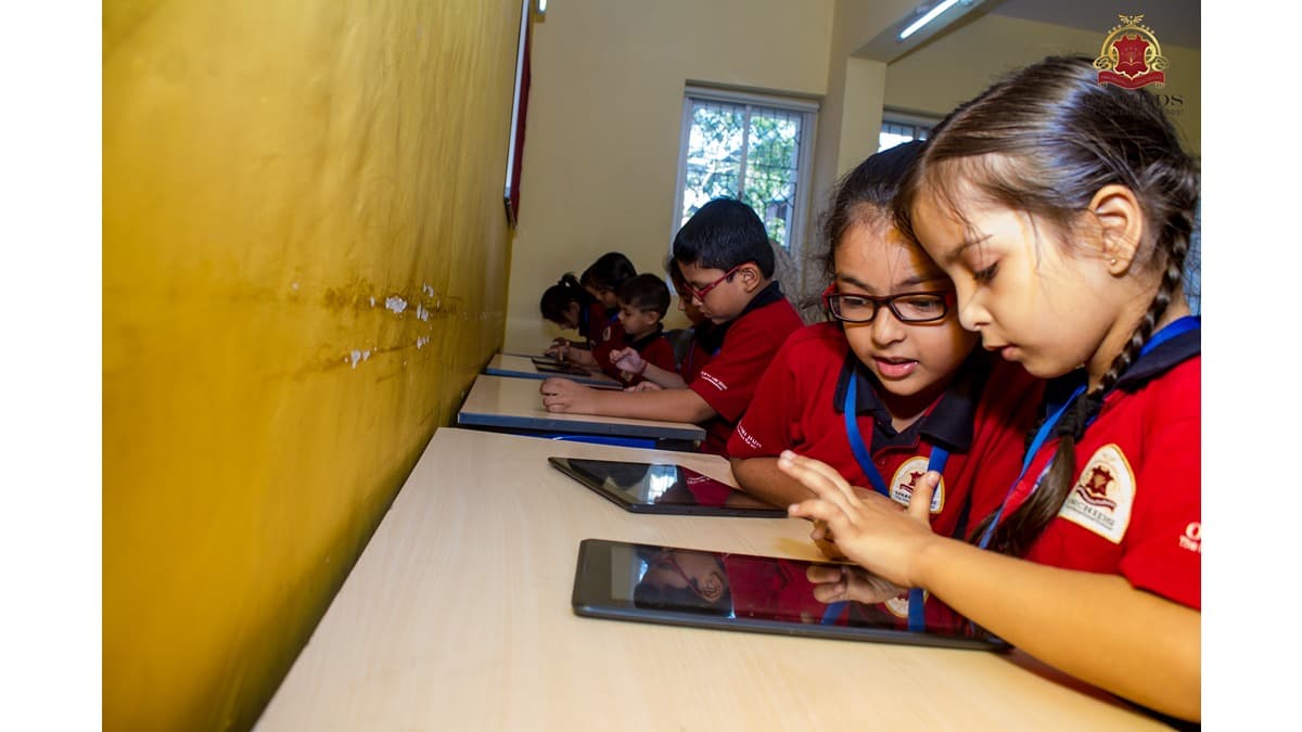 The Positive Impacts of the Internet on Student Learning " students learning through internet"