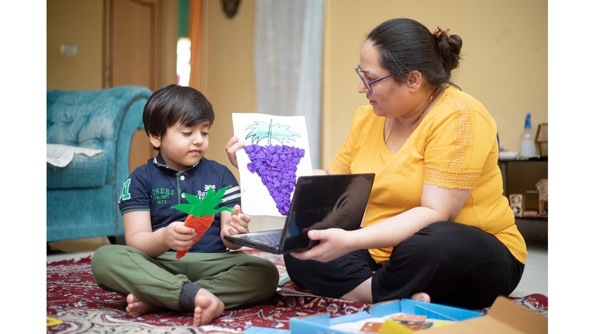 Unleashing Potential: Leveraging Online Techniques to Enhance Motor Skill Development " students learning online skill"